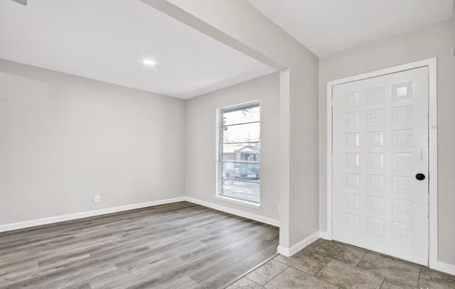 4242 Bayliss St — photo 3