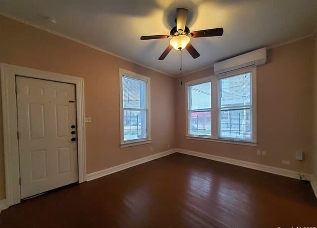 1722 N Pine Unit 2 — photo 3