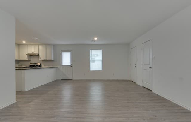 3614 Millbrook — photo 5