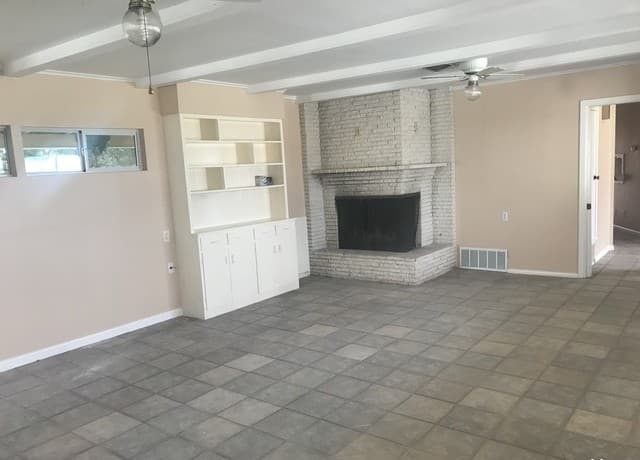 4839 Gus Eckert — photo 4