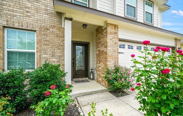 7526 Boxing Elm — photo 5