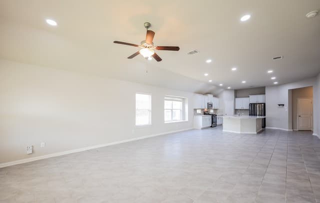 2211 Derussy — photo 5