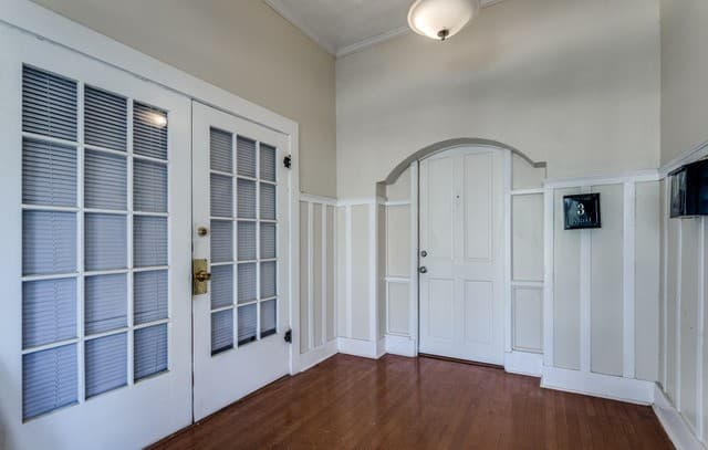 130 E Craig — photo 2