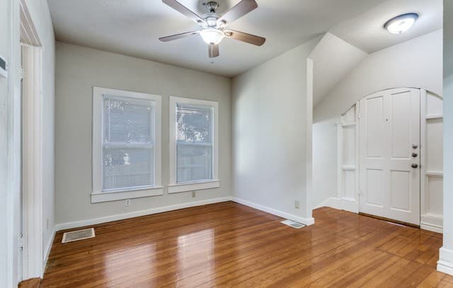 130 E Craig — photo 5