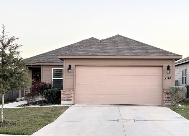 7114 Lunar Eclipse — photo 2