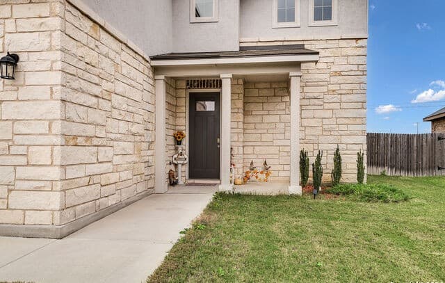 7606 Hartford Den — photo 3