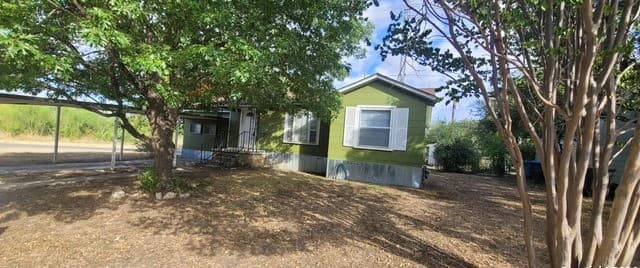 111 Colton Dr — photo 1