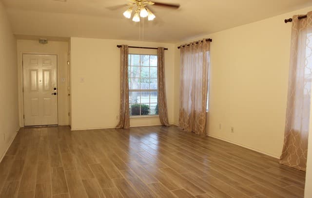 9354 Bartlett — photo 2