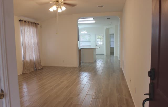 9354 Bartlett — photo 3