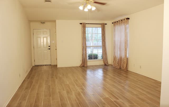 9354 Bartlett — photo 4