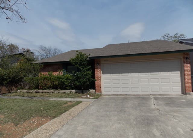 1414 Leander — photo 2