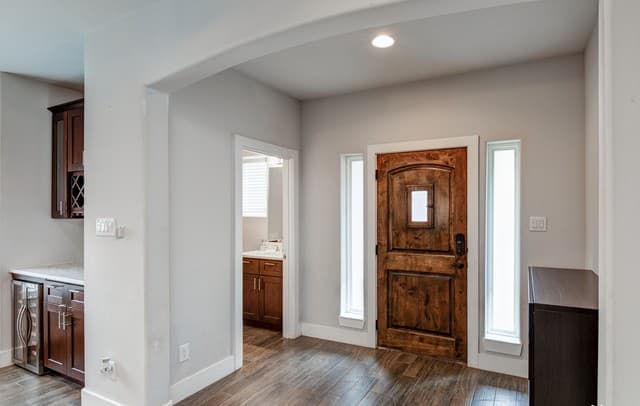 2755 Del Pilar Dr — photo 3