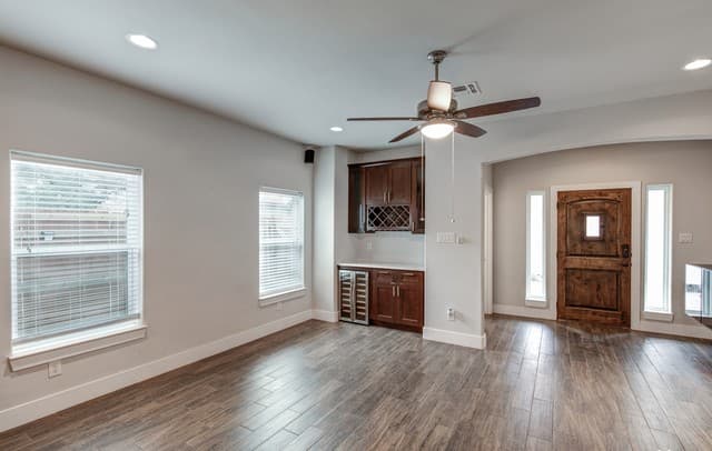 2755 Del Pilar Dr — photo 4