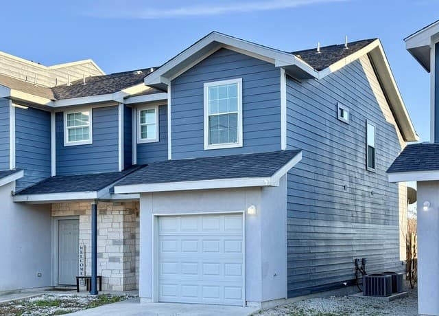 6938 Crestway Rd Unit 4 — photo 2