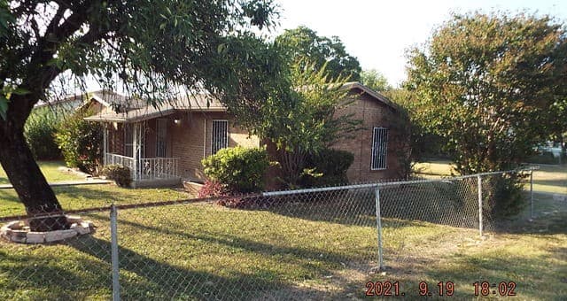 2603 Lombrano St — photo 2