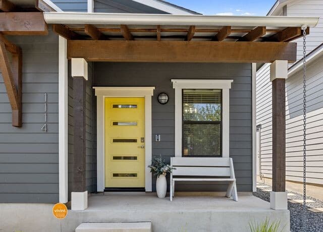 1114 N Olive St — photo 3