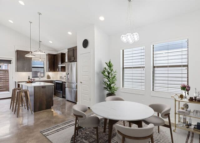 1114 N Olive St — photo 4