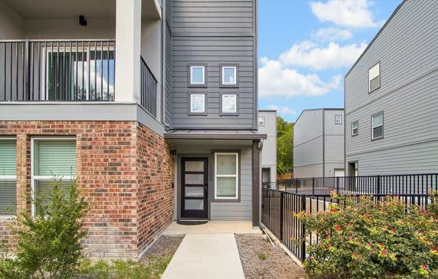 302 Tendick Unit 1103 — photo 4