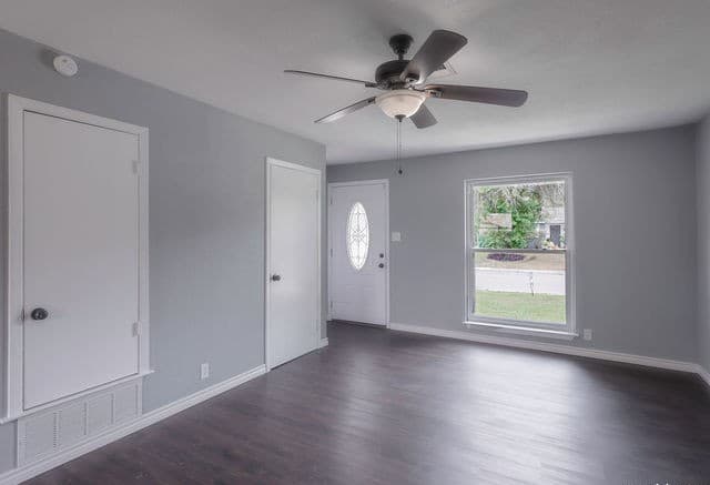 309 Jeanette Dr — photo 2