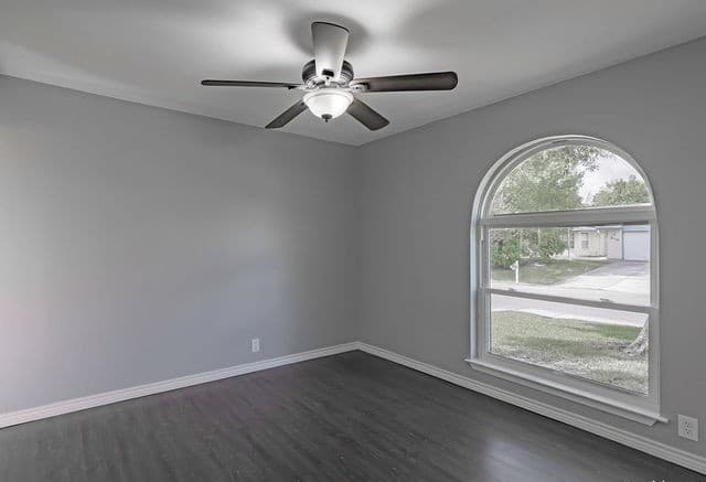 309 Jeanette Dr — photo 3