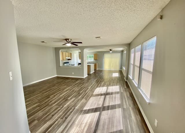 8127 Ocean Meadow Dr — photo 4