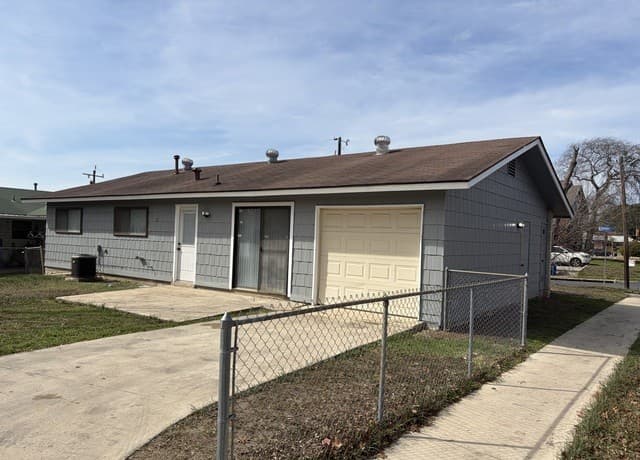 3602 Bremen Ave — photo 2