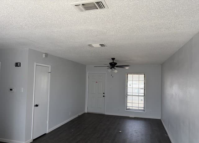 3602 Bremen Ave — photo 3