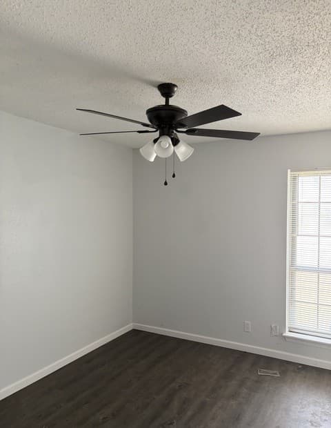 3602 Bremen Ave — photo 4