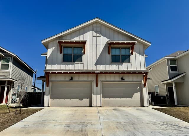 7518 Astro Field Unit 102 — photo 1