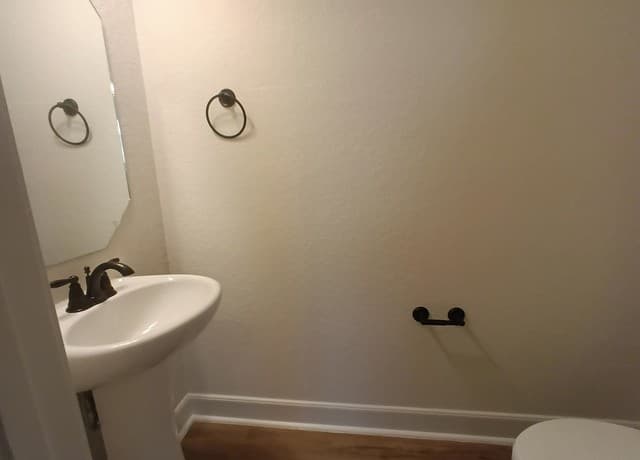 7518 Astro Field Unit 102 — photo 5