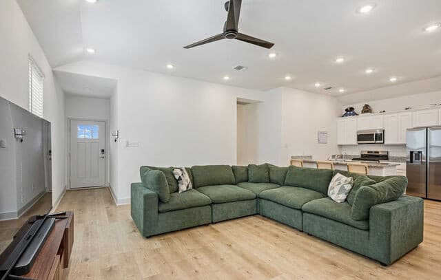 3610 Palmwood Terrace — photo 4