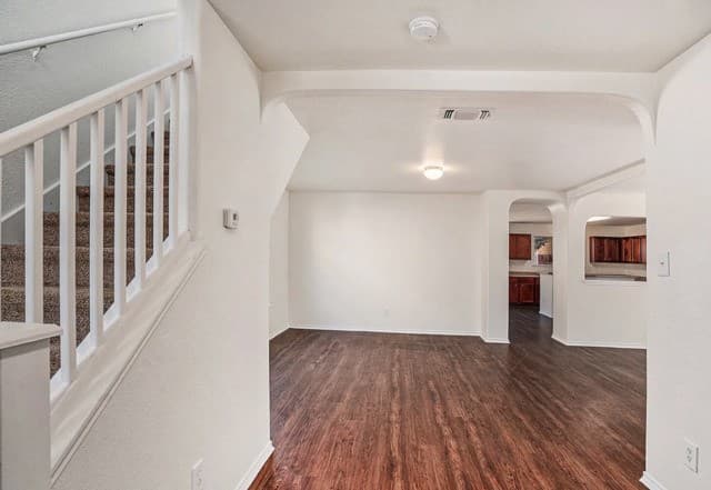 3-bedroom rental at 742 Pinafore in San Antonio, TX — photo 2