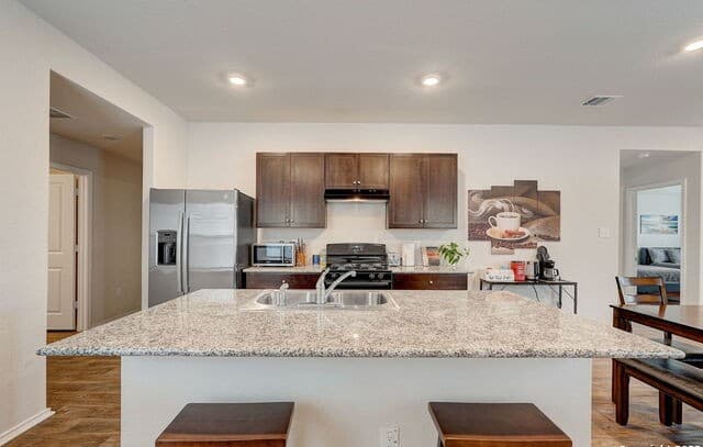 3-bedroom rental at 12114 Mulberry Crk in San Antonio, TX — photo 3