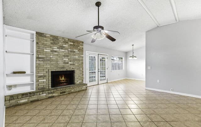3-bedroom rental at 9439 Charter Pt in San Antonio, TX — photo 3