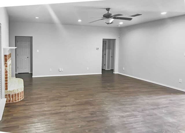 4-bedroom rental at 12615 Point Summit in San Antonio, TX — photo 2
