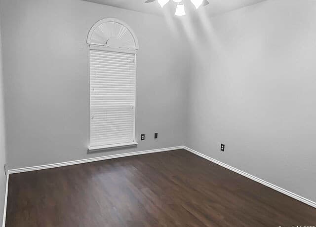 4-bedroom rental at 12615 Point Summit in San Antonio, TX — photo 5