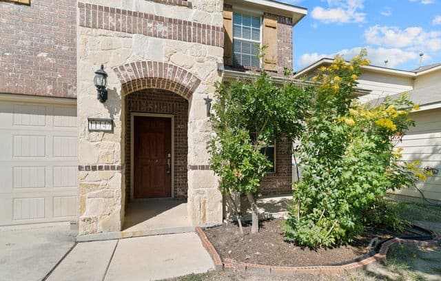 4-bedroom rental at 11147 Palomino Blf in San Antonio, TX — photo 4