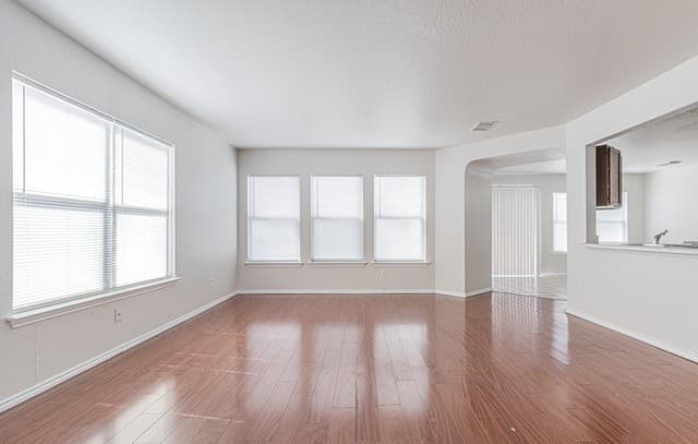 9042 Twincreek Farm — photo 4