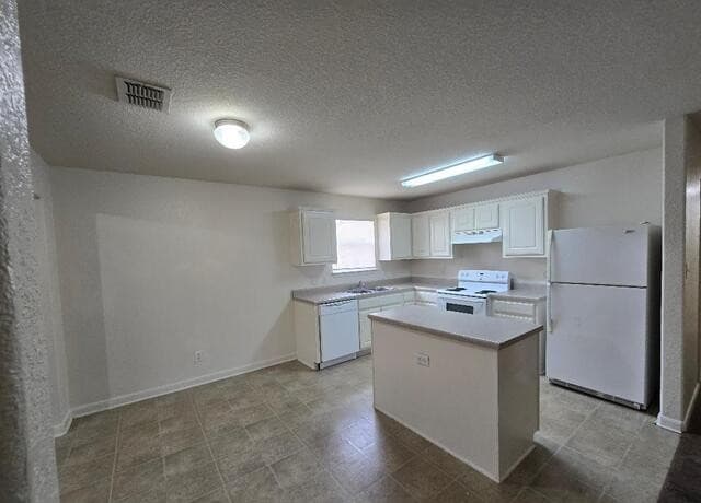 3-bedroom rental at 11207 Country Canyon in San Antonio, TX — photo 4