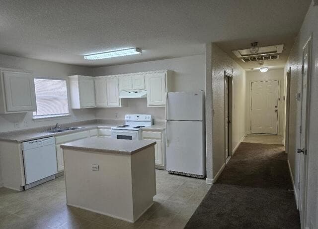 3-bedroom rental at 11207 Country Canyon in San Antonio, TX — photo 5