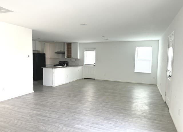 2819 Gustavo Dr — photo 3