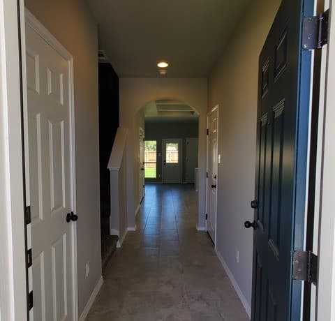 3-bedroom rental at 8607 Valentina Way Unit 102 in San Antonio, TX — photo 2
