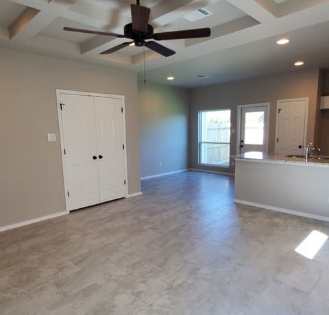 3-bedroom rental at 8607 Valentina Way Unit 102 in San Antonio, TX — photo 4