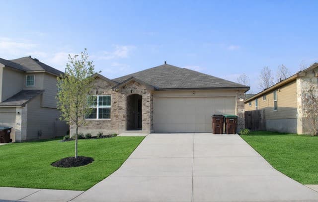 4-bedroom rental at 258 Empress Brilliant in San Antonio TX