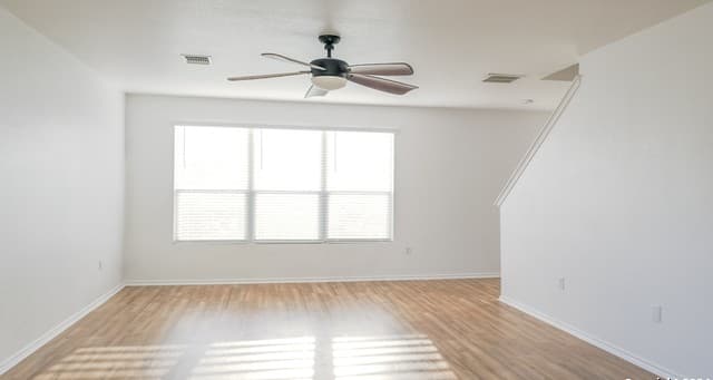 8823 Mission — photo 4