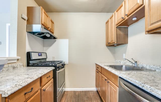 216 Lucas St Unit 8 — photo 5