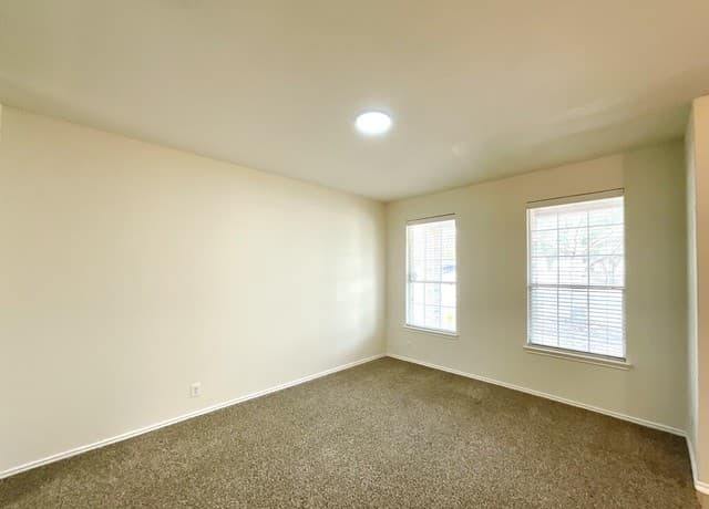 5303 Dannelly Fld — photo 4