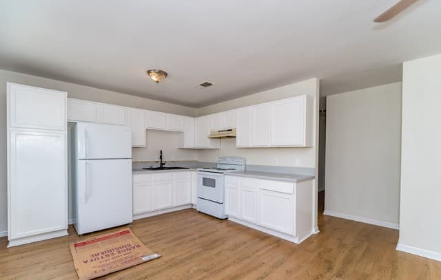 610 Virginia Unit 2 — photo 2