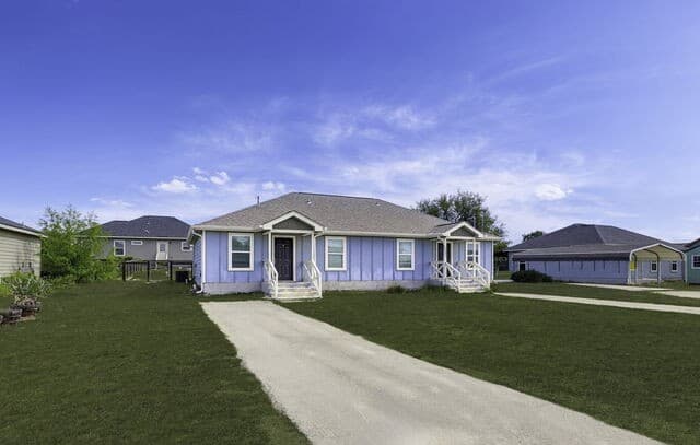 752 Cimarron Unit B — photo 1