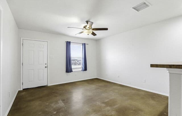 752 Cimarron Unit B — photo 2